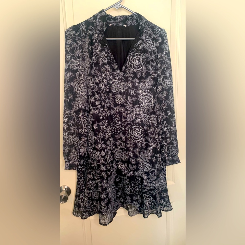 Stunning Flounce Dress black & white with metallic silver thread Size M/L